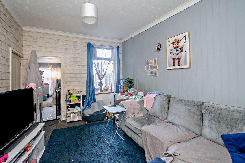 Property photo 2 of 24