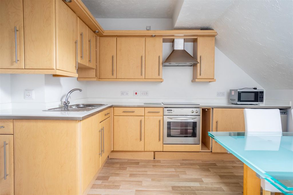 Property photo 3 of 9 9 Wh-2.Jpg