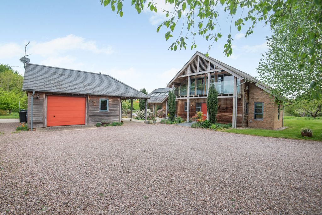 Property photo 1 of 18 Villa Vista
