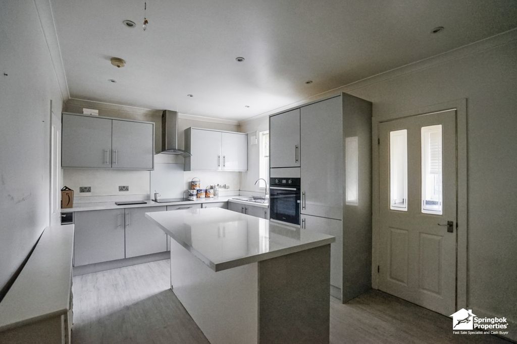 Property photo 3 of 22 Image 2