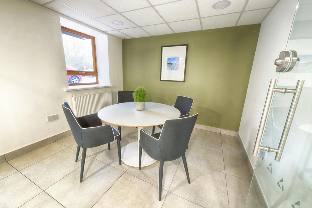 Property photo 3 of 16 Hurstwood Court Low Res - Social Media-5.Jpg
