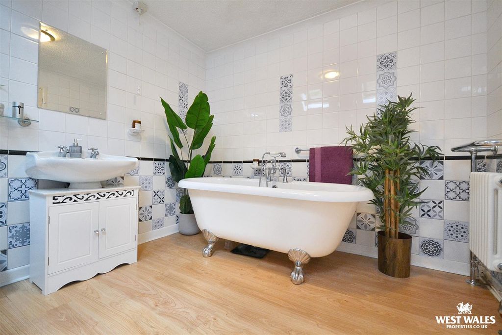 Additional image 16 of 3 bed end terrace house for saleVelindre, Llandysul SA44