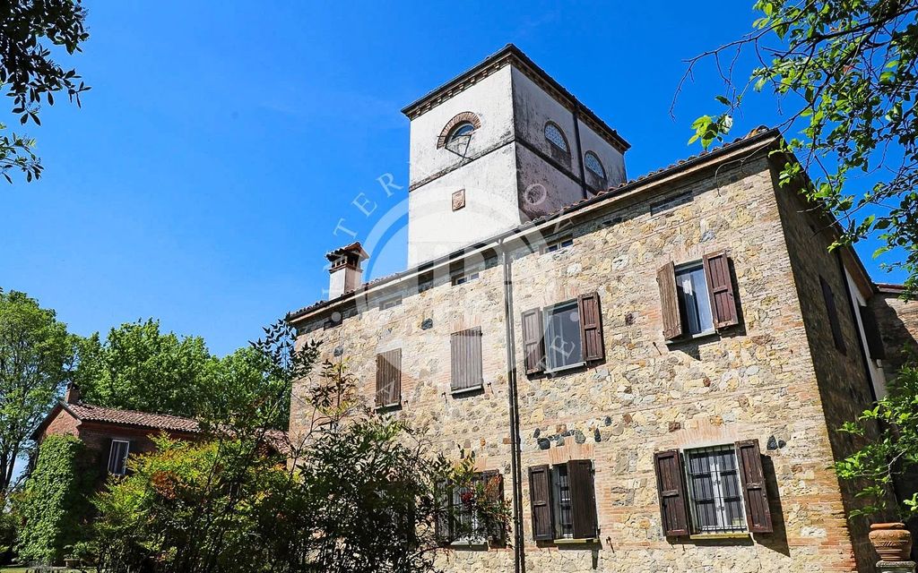 Property photo 1 of 23