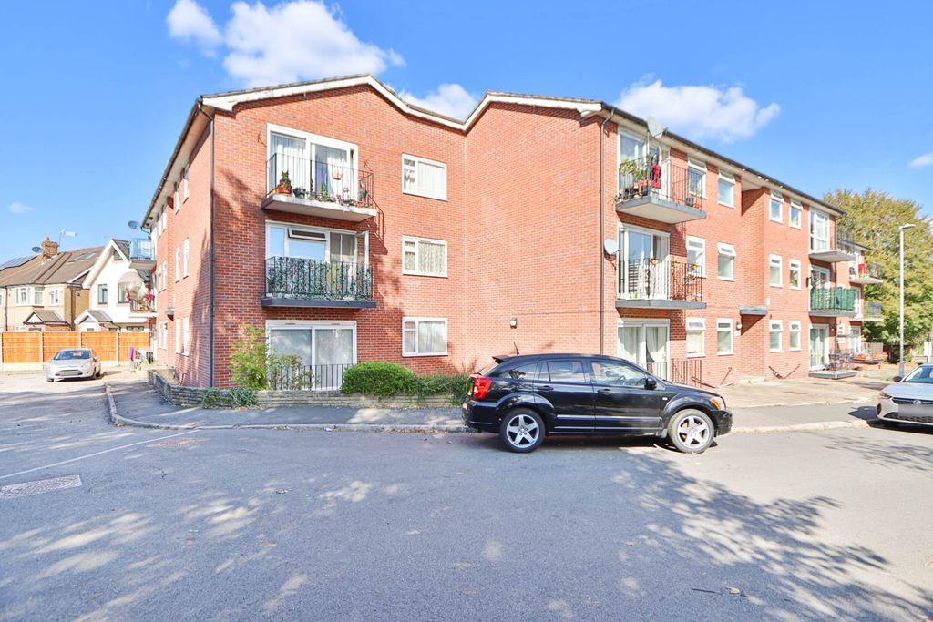 Property photo 1 of 9