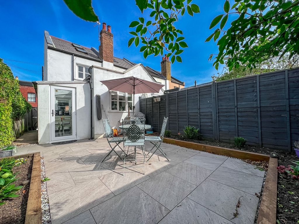 Property photo 2 of 35