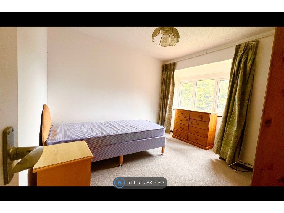 Property photo 3 of 4