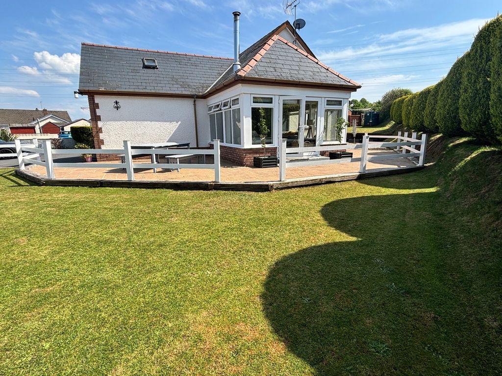 Property photo 3 of 32