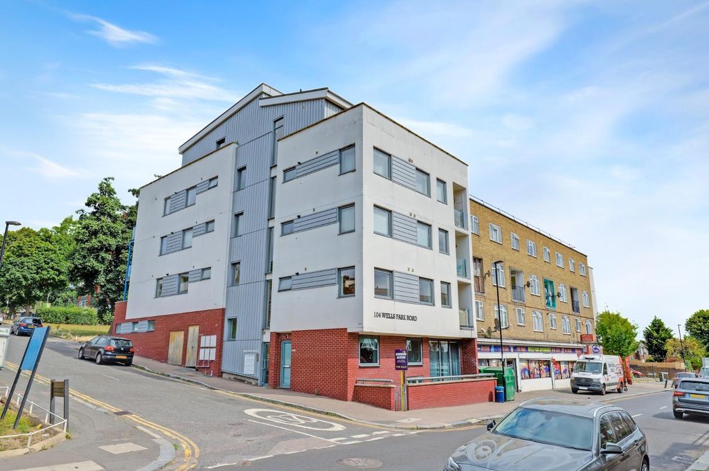 Property photo 2 of 15 15-5697Jhpropworld - Flat 3, 104 Wells Park Road -