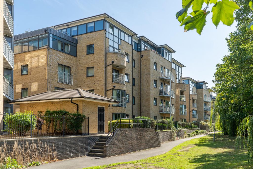 Property photo 1 of 14 Front (Exterior)