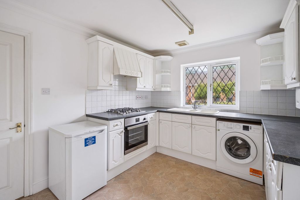 Property photo 3 of 24 Photo 21