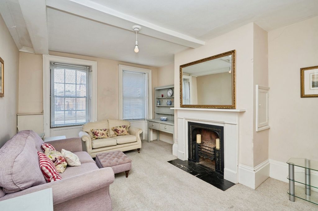 Property photo 3 of 14 Living Room