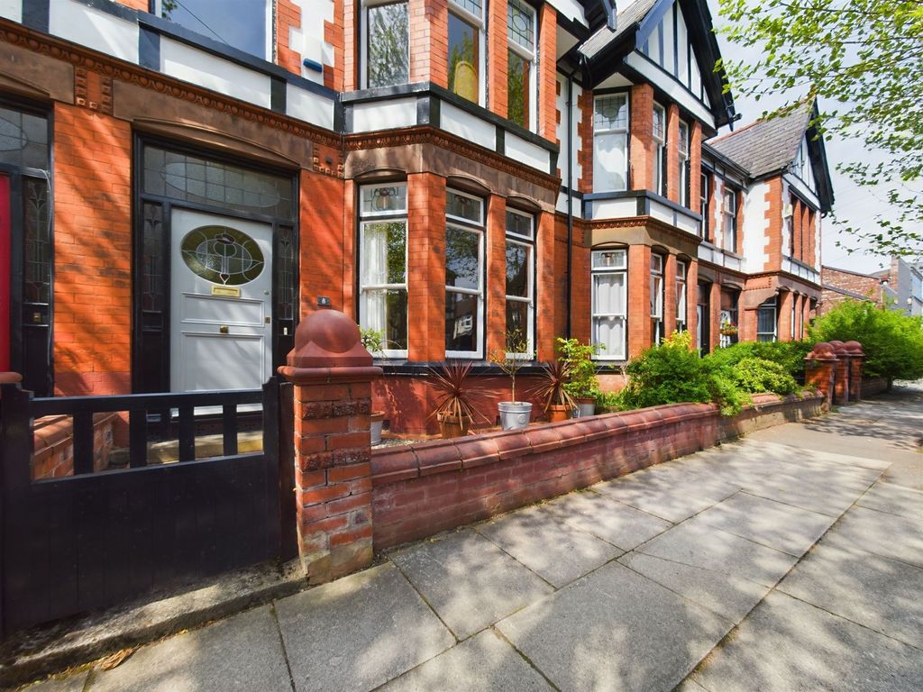 Property photo 2 of 34