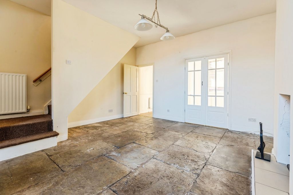 Property photo 2 of 11 Pbox-Img.Jpg