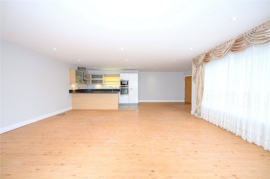 Property photo 3 of 21 Picture No. 41