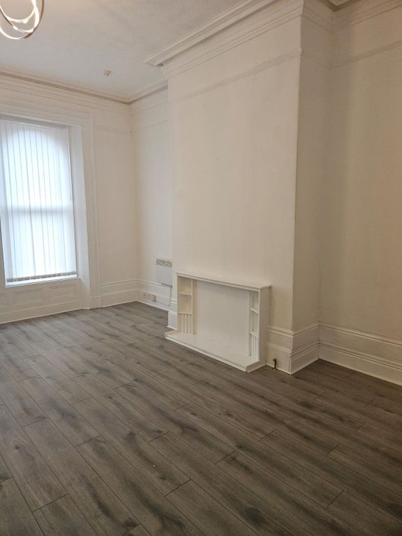 Property photo 3 of 9 Photo 4