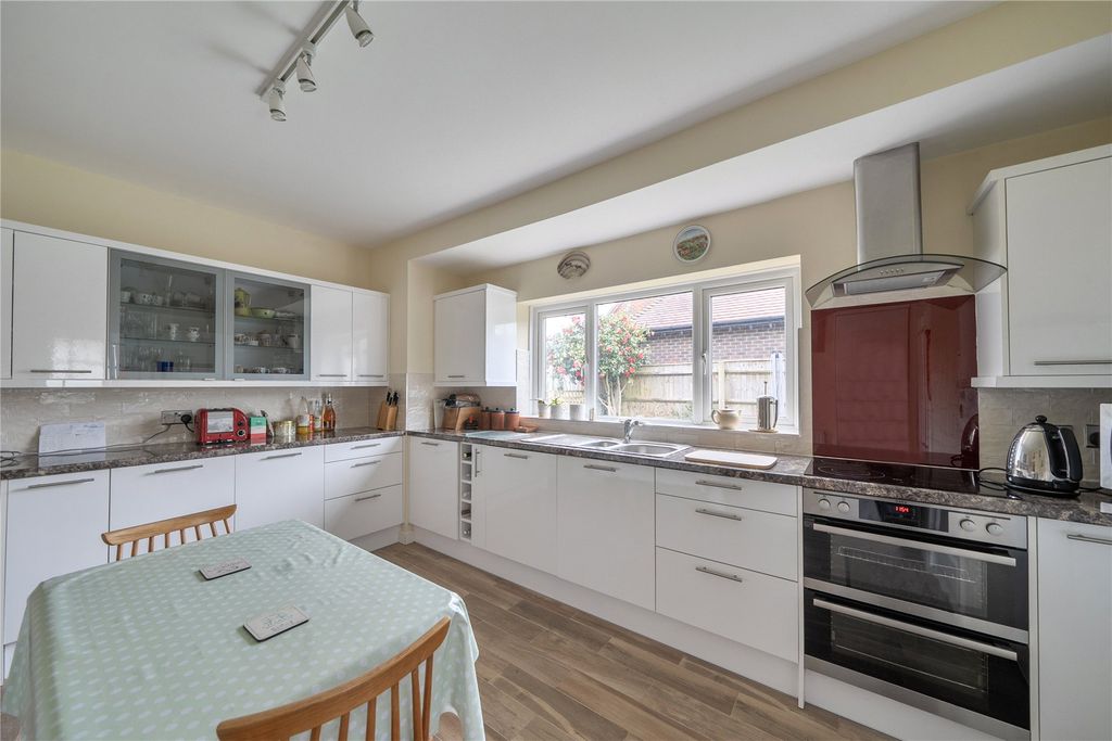 Property photo 3 of 22 Picture No. 20