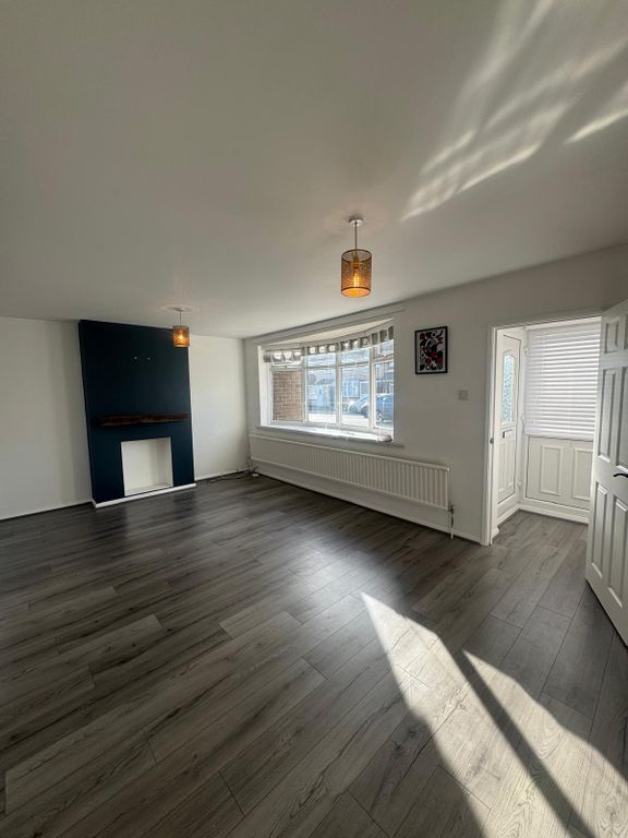 Property photo 2 of 11 Image