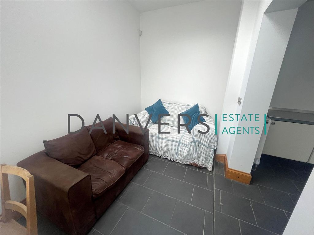 Property photo 2 of 10 Living Room 2.Jpg