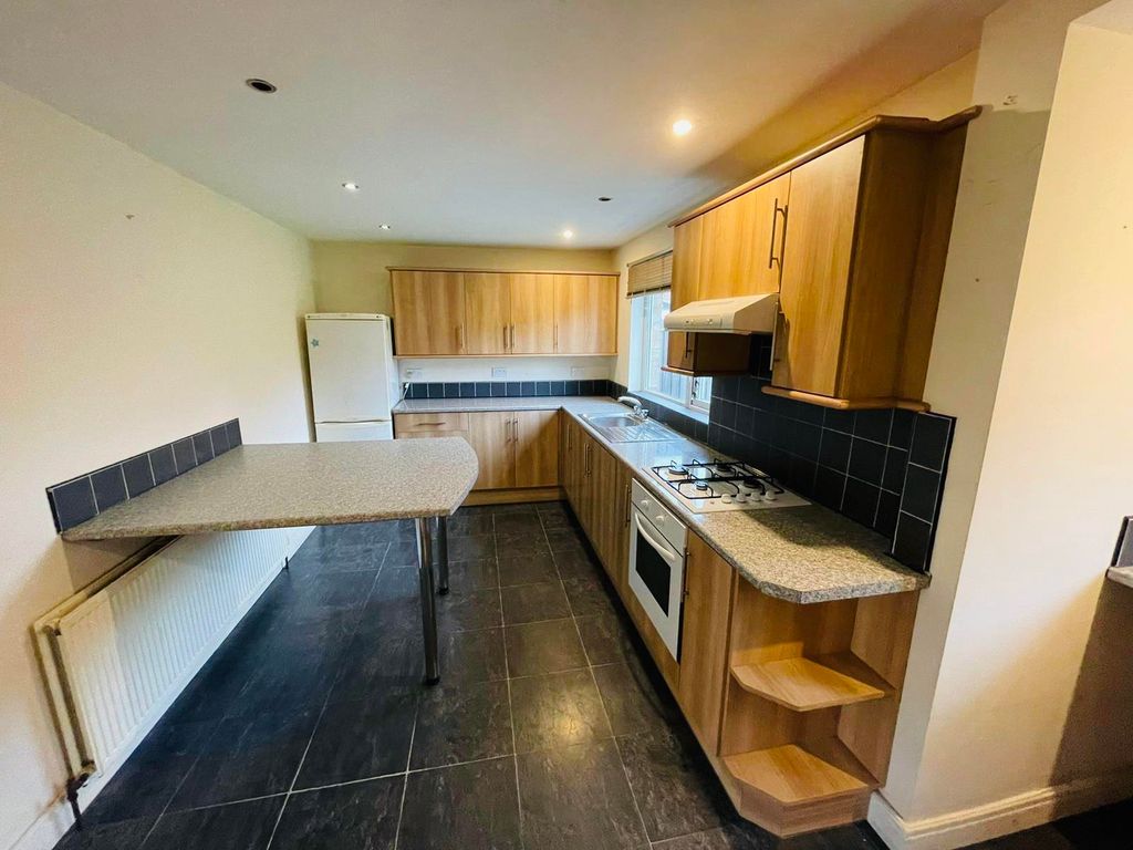 Property photo 2 of 13 Image