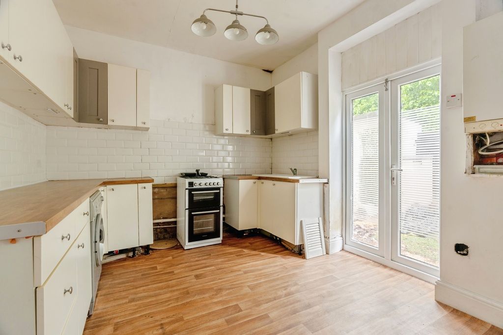 Property photo 3 of 14 Pbox-Img.Jpg