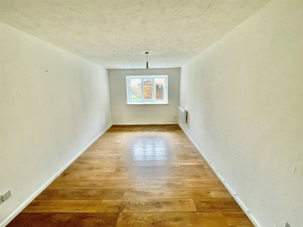 Property photo 2 of 11 Picture No. 02