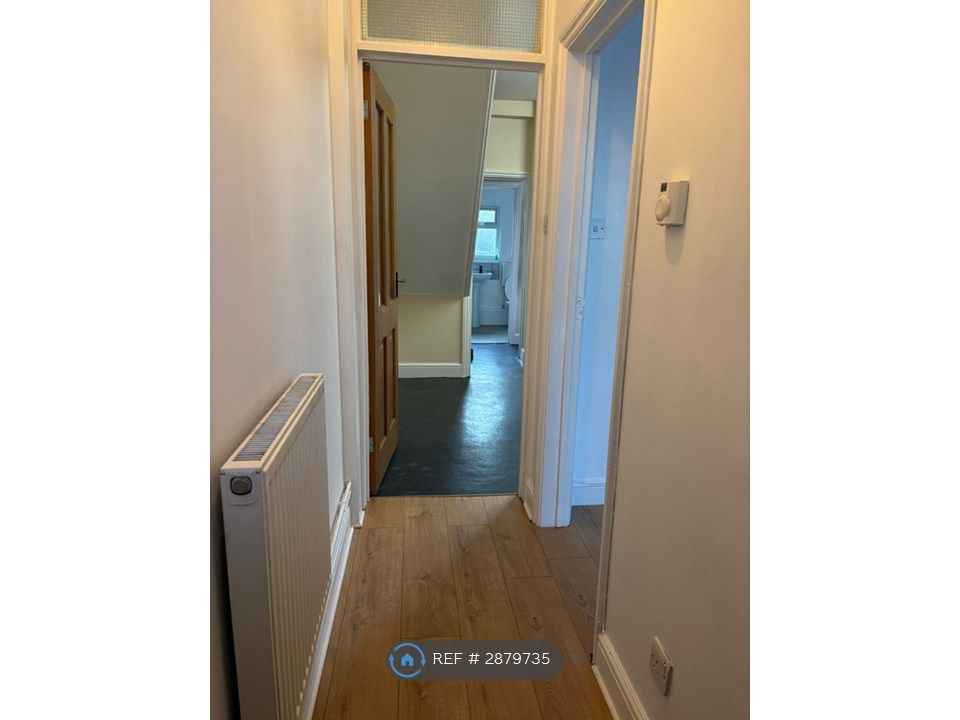Property photo 3 of 8 Hallway
