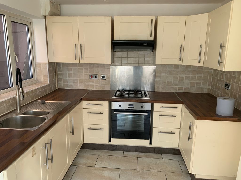Property photo 1 of 34