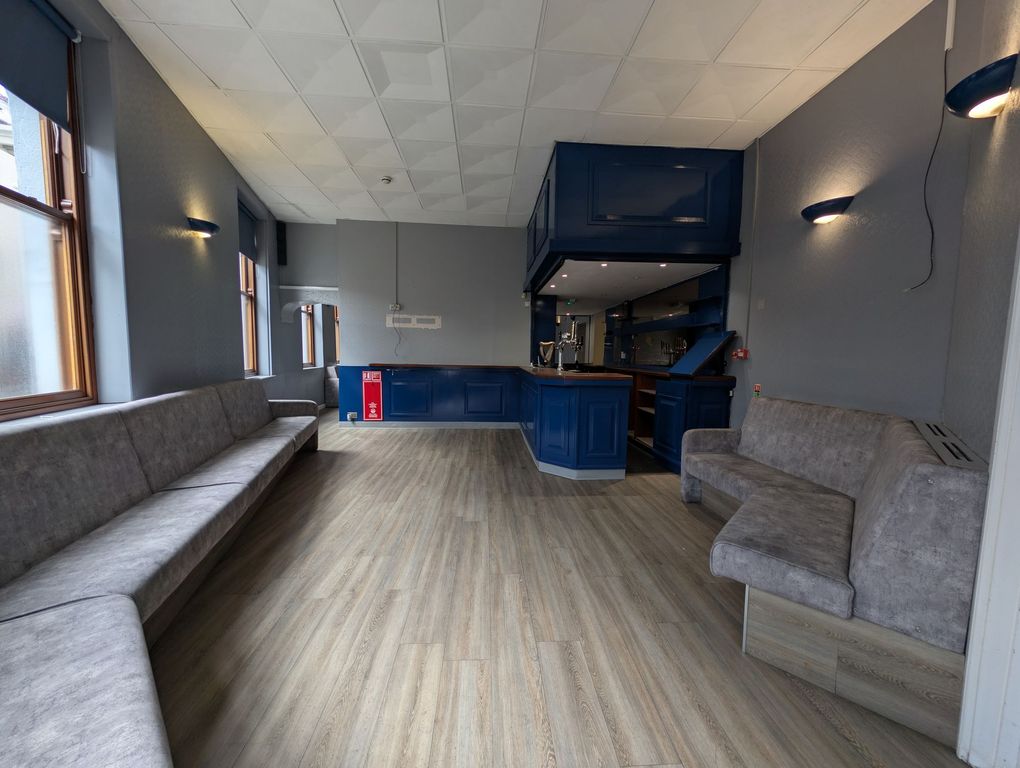 Property photo 2 of 27 Bar Area