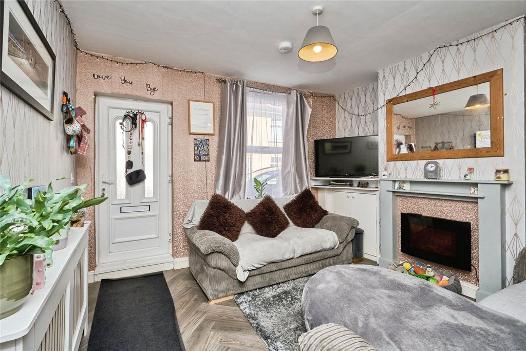 Property photo 3 of 34 Picture No. 09