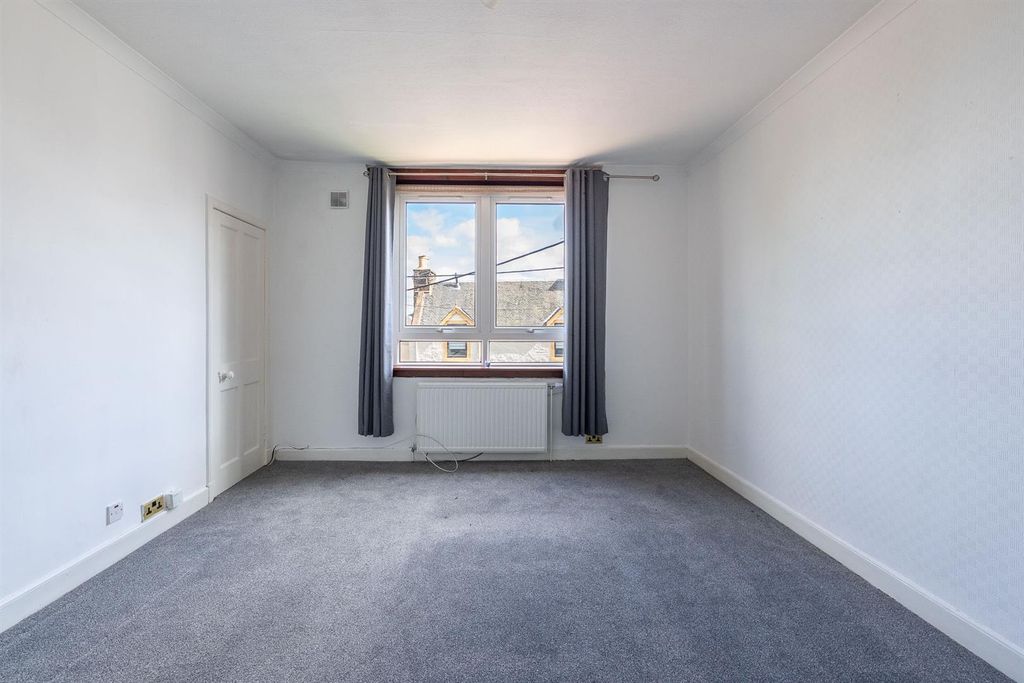 Property photo 2 of 18 S002.Jpg