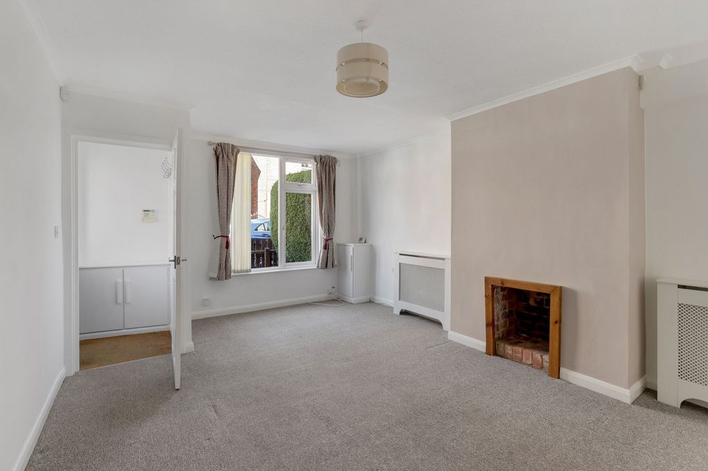 Property photo 3 of 15