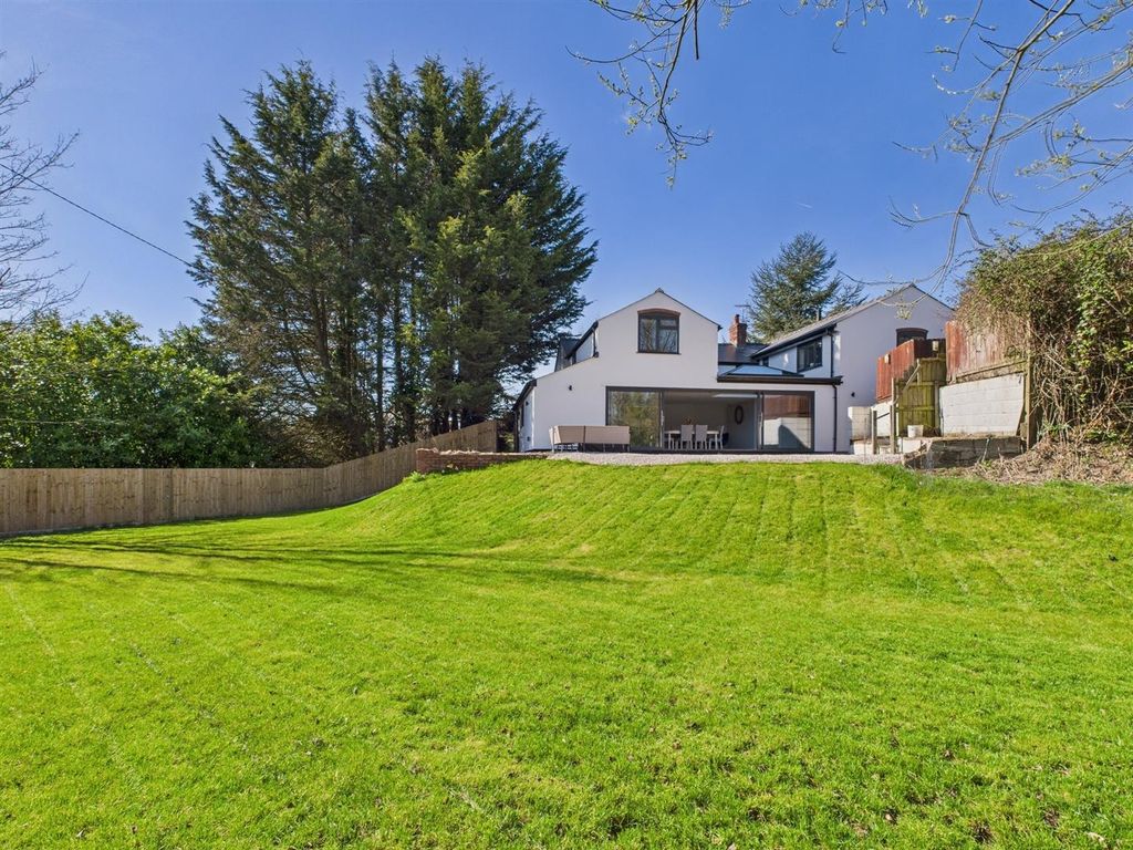 Property photo 1 of 30