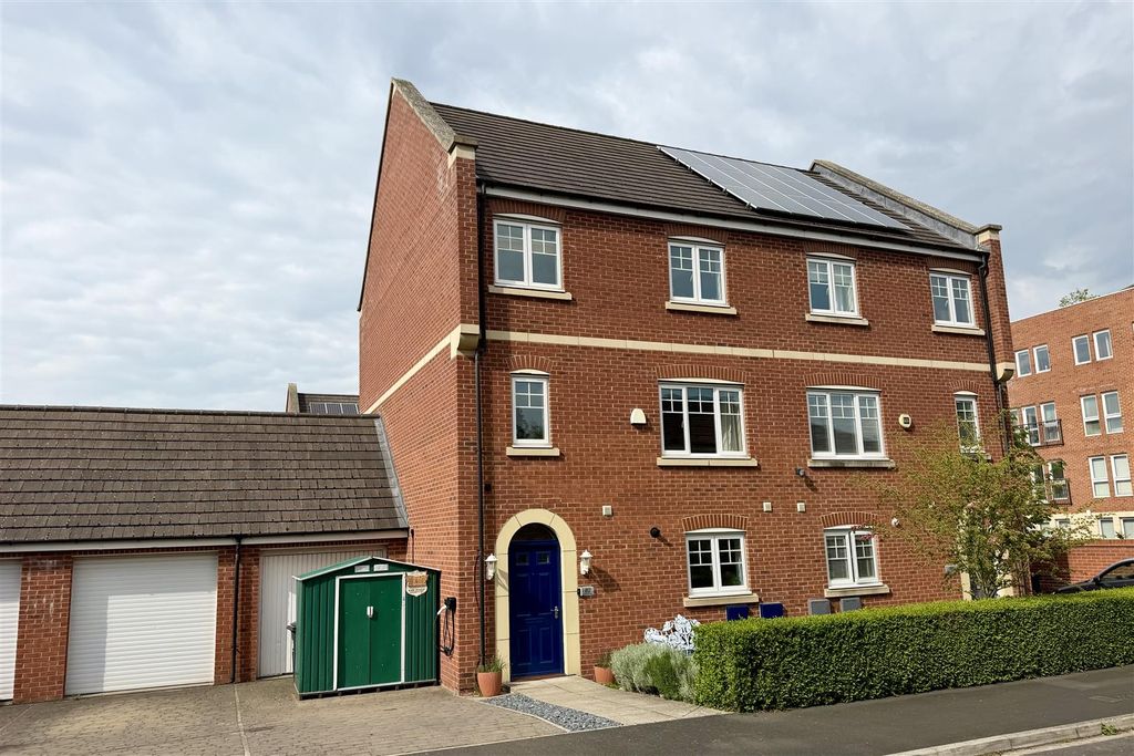 Property photo 1 of 31