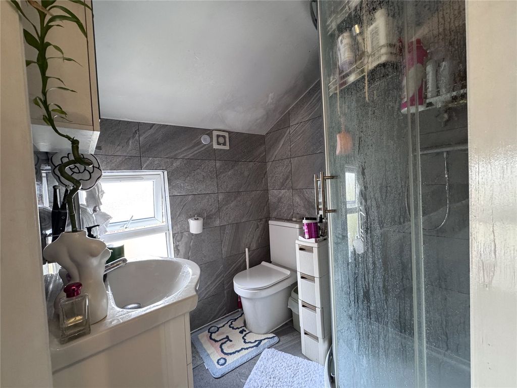 Property photo 2 of 6 2