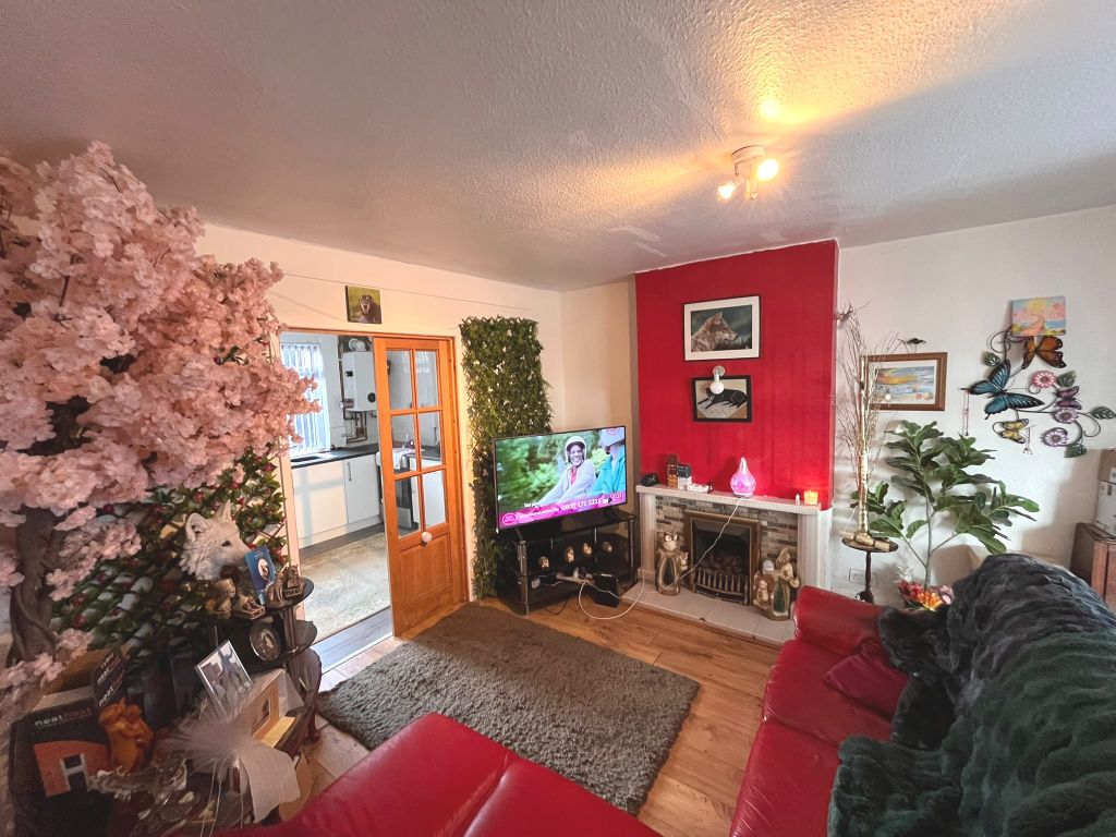 Property photo 2 of 21