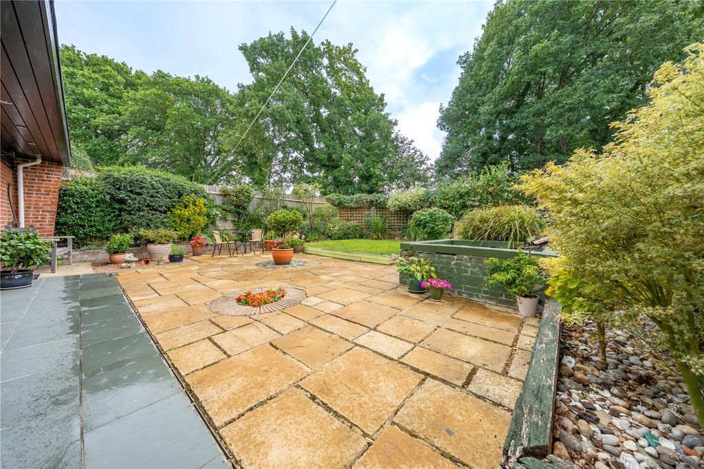 Property photo 3 of 25 External