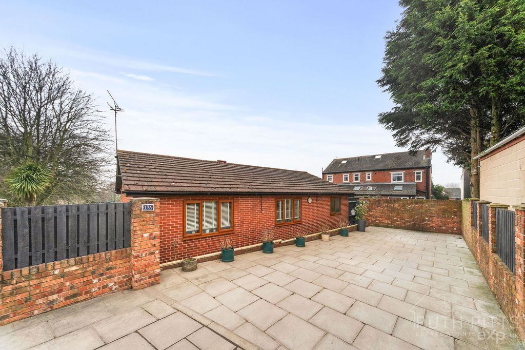 Property photo 3 of 40