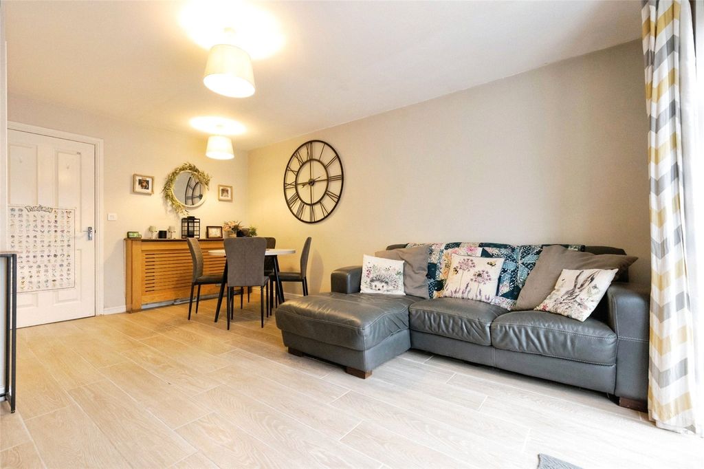 Property photo 3 of 17 Picture No. 18