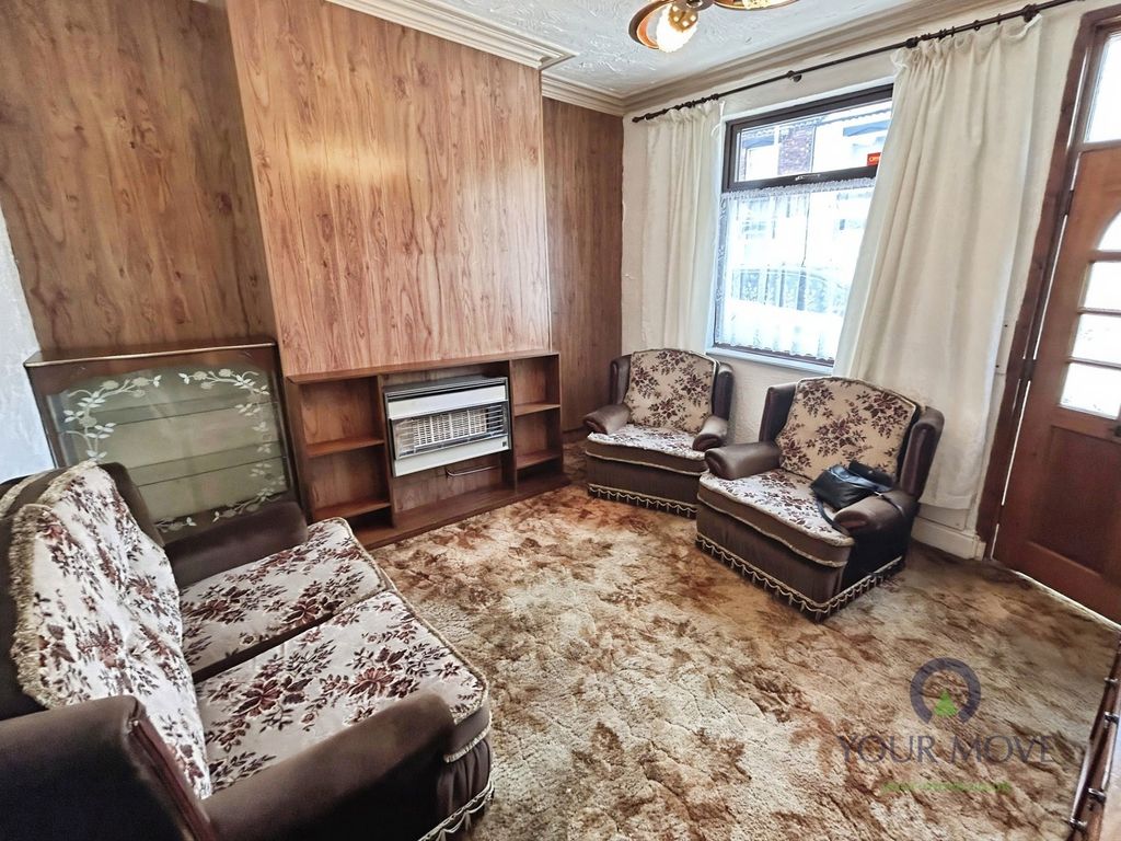 Property photo 2 of 9 Lounge