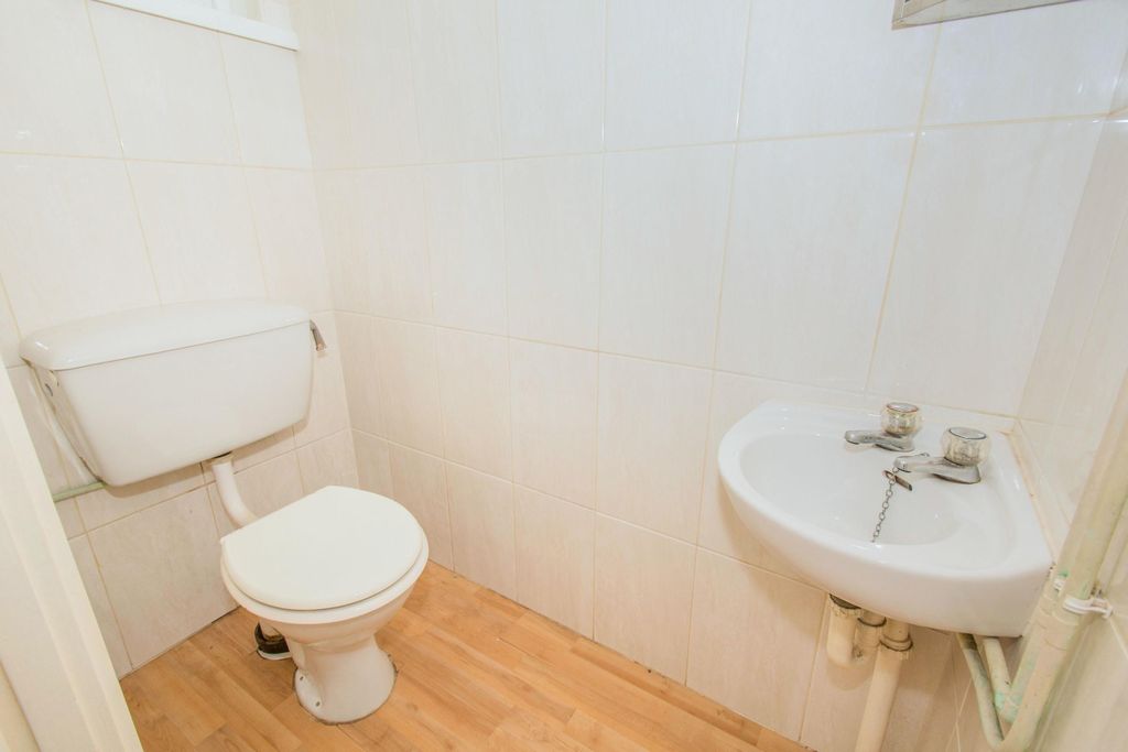 Property photo 3 of 11 Image