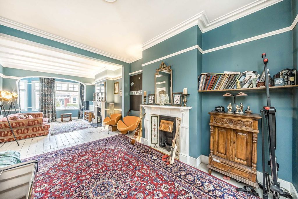 Property photo 2 of 10