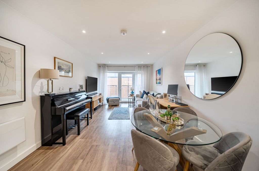 Property photo 3 of 23 1423358-11-69Aaf6...