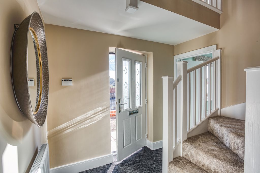 Property photo 3 of 18 The Kingsford