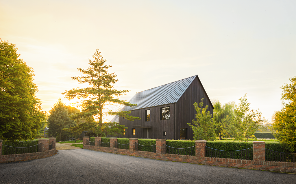 Property photo 1 of 17 Image