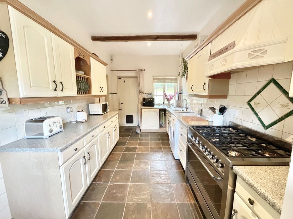 Property photo 3 of 29
