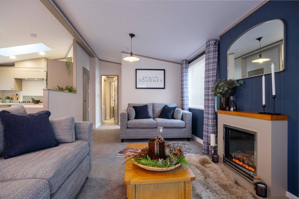 Property photo 2 of 29