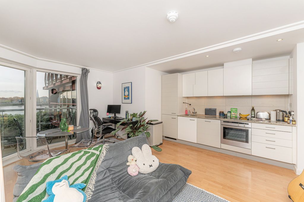 Property photo 3 of 12