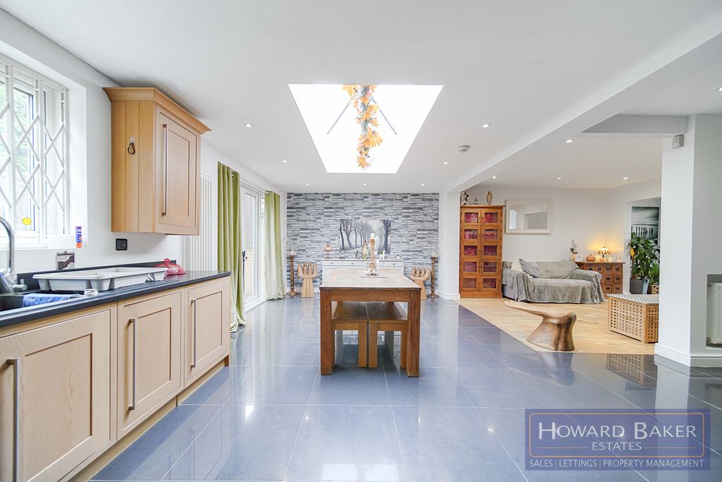 Property photo 1 of 31 Dsc04992