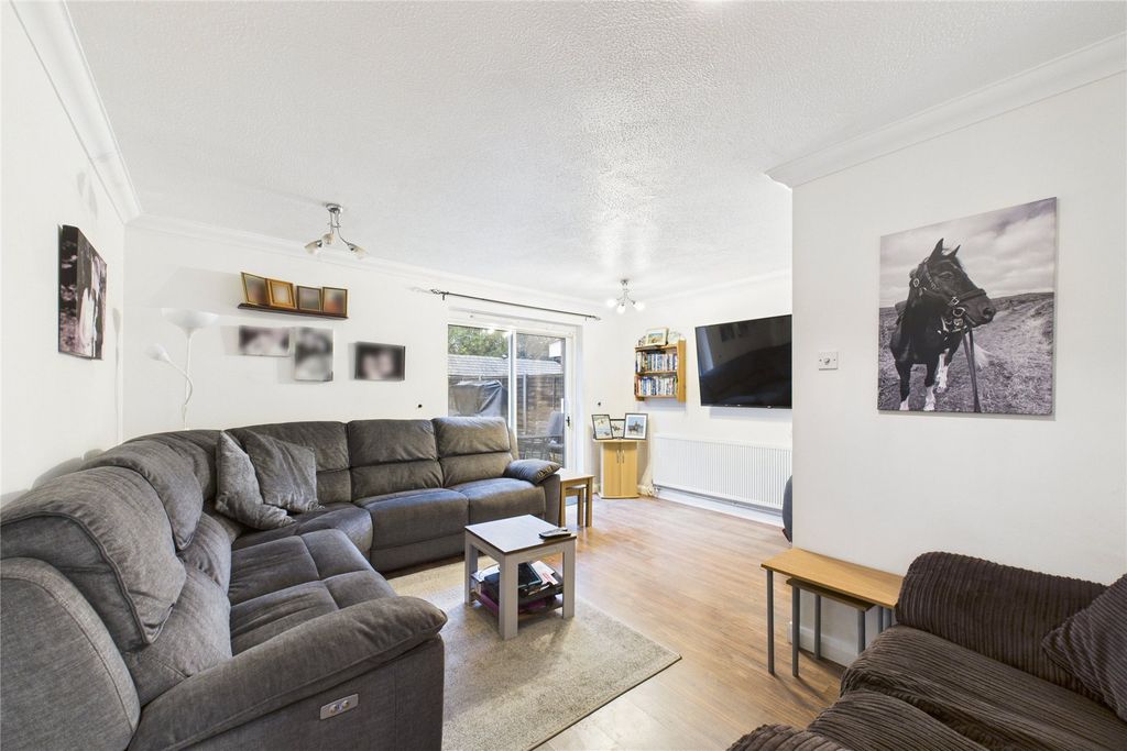 Property photo 2 of 10 Picture No. 34