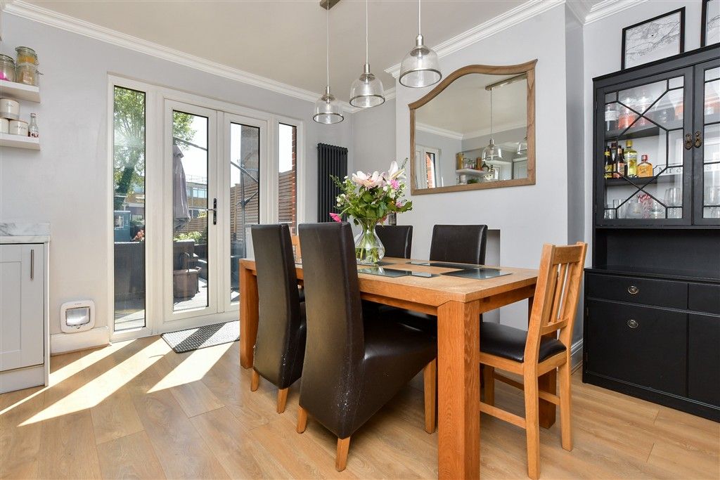 Property photo 3 of 13 Dining Area